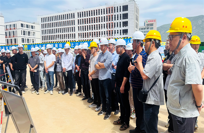 2025年4月17日，由莆田市涵江区住房和城乡建设局主办、太阳集团tcy8722三建承办的钢筋安装工程质量防控现场交流会在联东U谷·涵江海峡智造产业谷一期成功召开。